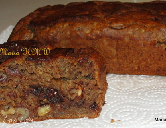 Выпекать примерно 60 минут в разогретой до 180 градусов духовке.
После выпечки дать 10 минут постоять. 