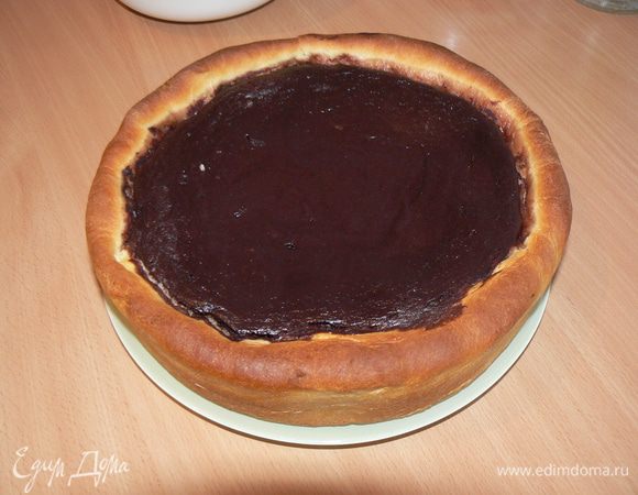 Вынуть пирог из духовки,остудить.
