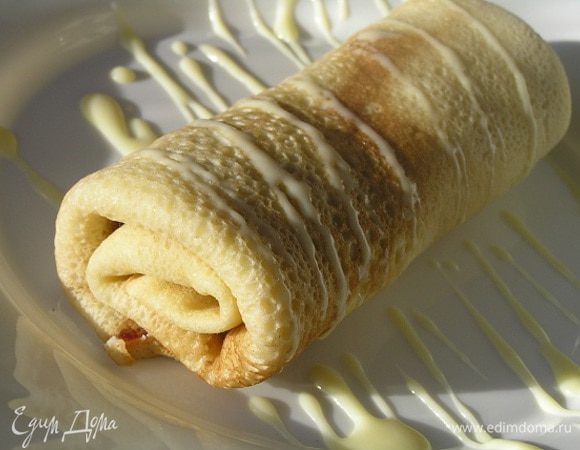 Блинчики украсить растопленным шоколадом,