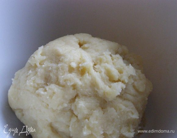 Охладим. Постепенно добавляя, примешаем яйца