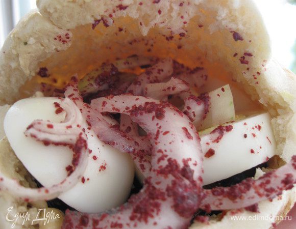 И добавляем лук, в большом количестве