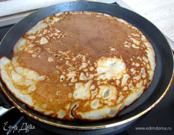 Испечь блинчики.
мой рецепт: литр кефира, 1 яйцо, 1/2 ч.л. погашенной соды, 1 ч.л. соли, 1 ст.л. сахара, 10 ст.л. муки. Сделать тесто и дать ему постоять хотя бы часок при комнатной температуре.