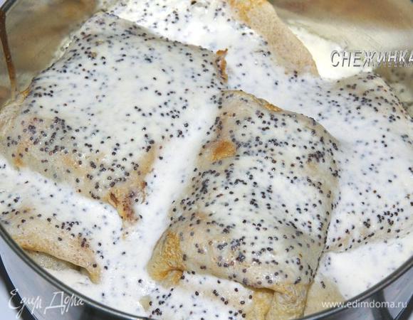 И поставить в разогретую до 200С духовку на 10 минут.