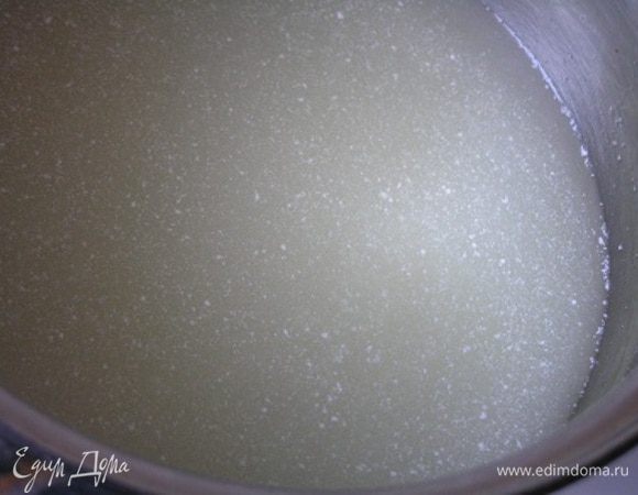 Сыворотку немного подогреть.