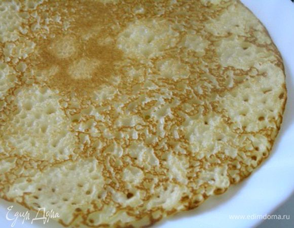 Выпекать на горячей сковороде с двух сторон до румяности.