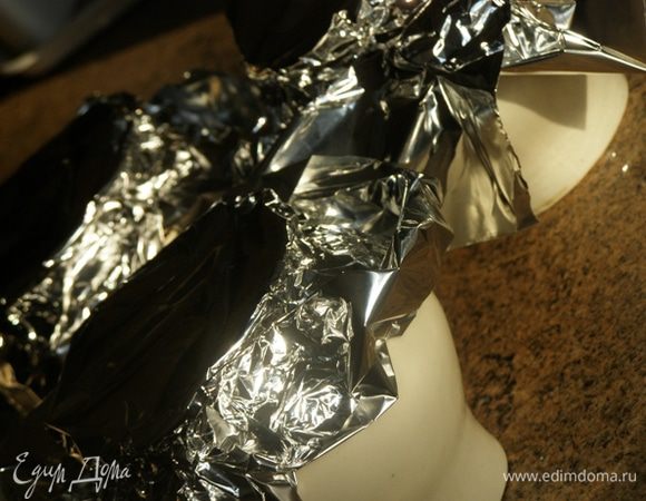 Закроем крышками, а если их нет плотно закупорим фольгой