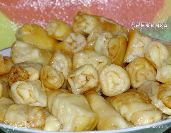 Перекладываем на блюдо и подаем. Можно кушать без всего или со сметаной.