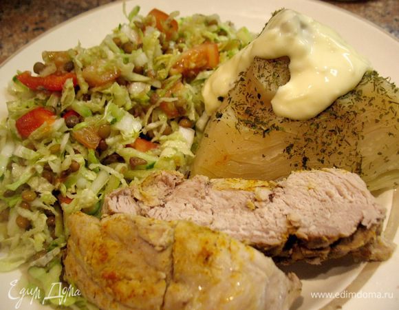 Капусту съели в первую очередь...
она настолько нежная и вкусная,пропитанная ароматами мяса получилась...ммм...)