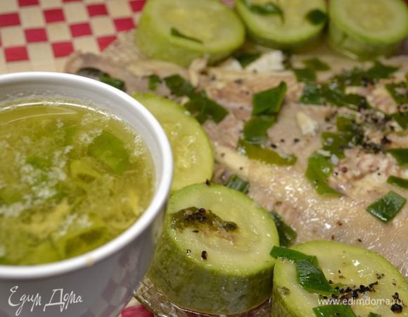 Очень нежная рыба!!!)
И бульон получился...)