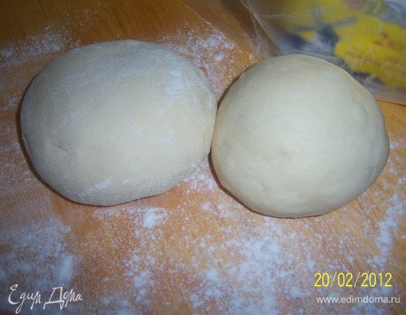 тесто разделить на 4части(2шт. на 1чуду)