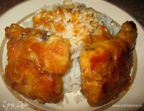  Отбила грудку
посыпала специями,разбила яйцо,чуть майонеза и оставила мин.на 15.Обваляла в муке и на сковородку обжарить с 2х сторон...Минут за 10 до конца водички потушить добавила...
В это время отвариваем рис.