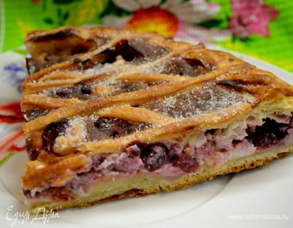 Готовый смазываю сливочным маслом,по желанию присыпать сахарной пудрой.
