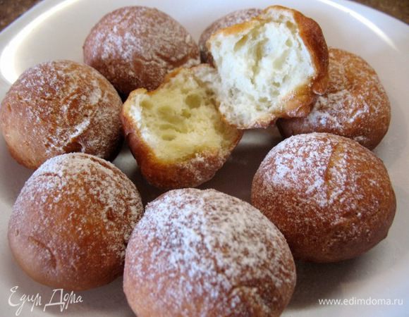 ..посыпать сахарной пудрой.