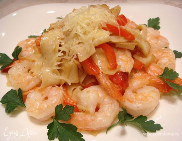 Выложить на тарелку, посыпать тертым сыром, украсить веточками петрушки. Приятного аппетита!