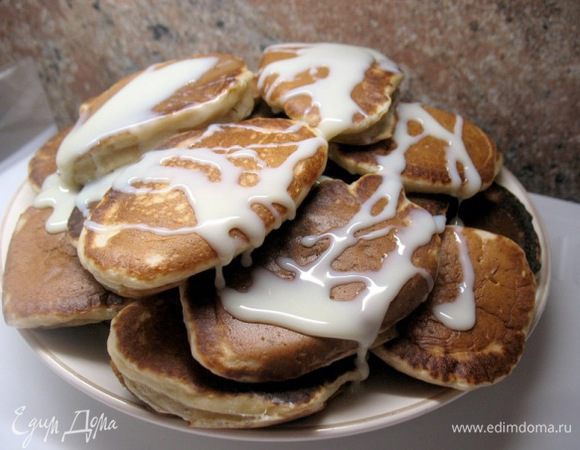 А эти на тефлоновой блинной сковородке...)