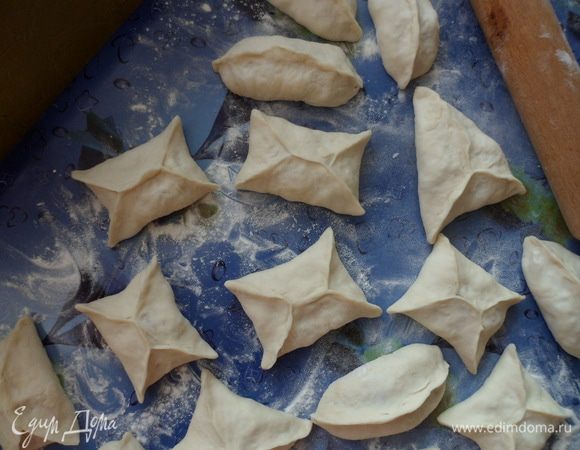 Делаем пирожок.