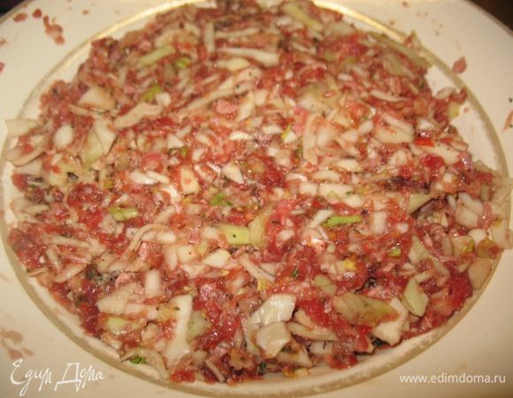 №1 Фарш,капуста,сельдерей, мелко порезана,специи...
обжариваем заготовку,даём остыть и заворачиваем в бумагу...
обжариваем с 2х сторон...