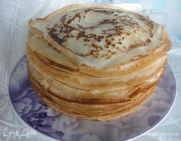 Испечь блины по вашему рецепту.