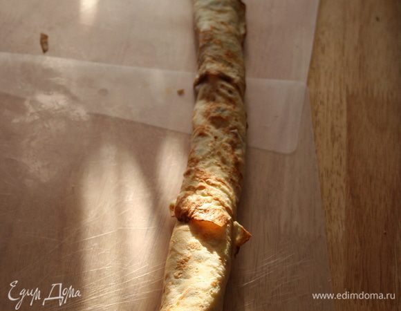 Скручиваем блинчики в рулет