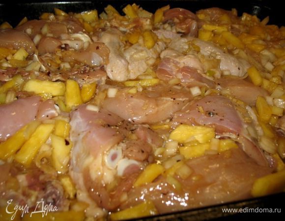 через 2часа всё выкладываю в глубокий противень,накрываю фольгой...
и в духовку на 45мин.при 180-200гр.