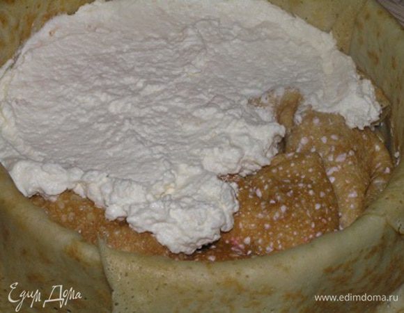 Выложить оставшийся грейпфрутовый крем, разровнять.