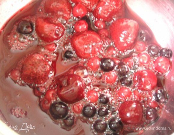 добавить ягоды, перемешать, остудить 