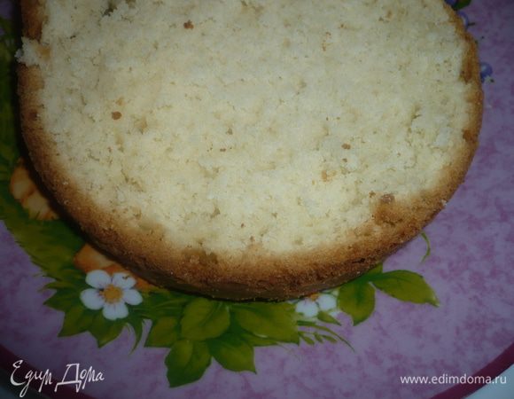 Приготовить бисквит по рецепту http://www.edimdoma.ru/recipes/37507, разрезать на коржи высотой 1.5 см