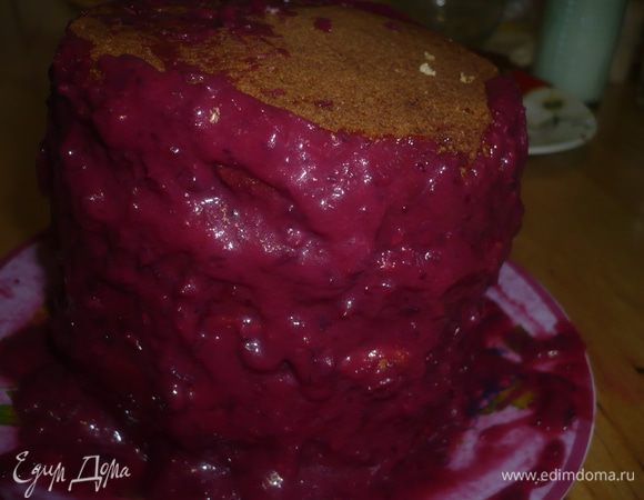 после обмазываем бока тортика кремом и опять на холод на 45 мин