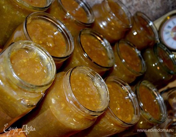 Готовое пюре яблочное по банкам....)