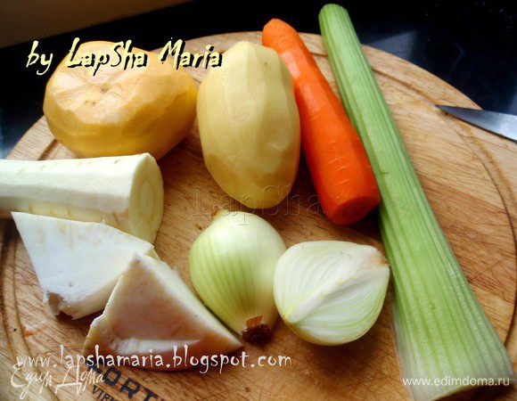 Итак, корнеплоды почистим и помоем. 