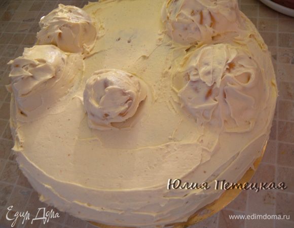 Покрыть их кремом.