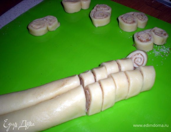 Нарезать на брусочки.