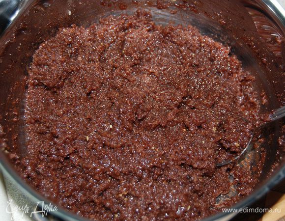 Добавить размягченное сливочное масло, перемешать.