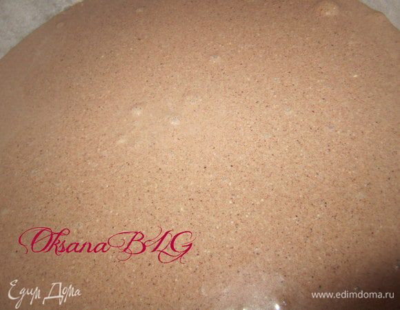 Шоколадное суфле приготовить так же, в конце добавить растопленный шоколад и взбить.Залить на корж.