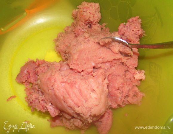 Сделать из рыбы рыбный фарш.