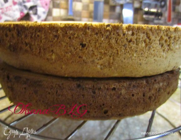 Бисквиты охладить.