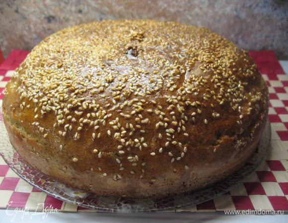 выпекается более 40-50 мин.
От себя - я пекла 30 минут,добавила изюм и посыпала кунжутными семечками!!)