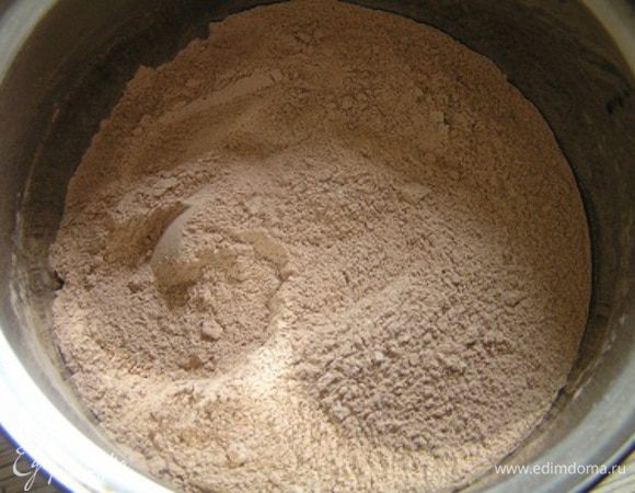 Смешать все сухие ингредиенты,