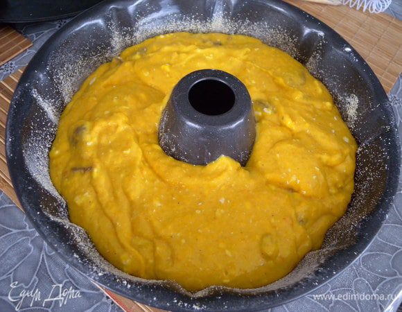  Вылить тесто и выпекать при 170 около 1.5 часа. 