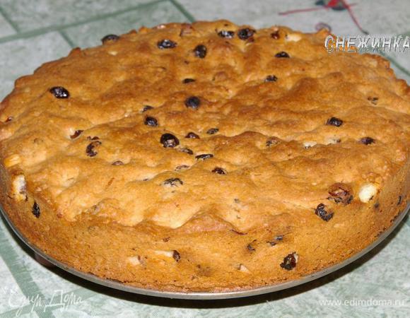 Выпекать около 1 часа в разогретой духовке. Вначале я пекла при 180С, за минут 10 увеличила огонь.