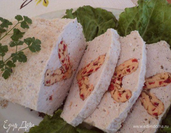 Готовый террин освободить от фольги, слить образовавшуюся жидкость и, не вынимая из формы, накрыть пищевой пленкой или фольгой  и вынести на холод. Поставить сверху груз и оставить на 12 час ( лучше сутки) для остывания и созревания.Вынуть террин из формы, подавать, порезав ломтиками. Приятного аппетита!