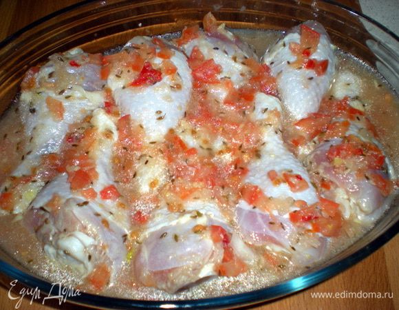 Переложить в форму для запекания и залить маринадом.запекать при 200гр около 30 минут.