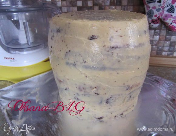 Покрыть масляным кремом.