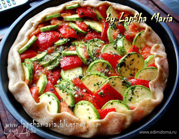 Смазать этой смесью галету и отправить в духовку ещё на 10-15 минут. Галета получается очень сочная, поэтому дайте её немного времени впитать соки. На мой взгляд она вкуснее чуть теплая или даже холодная. Приятного вам аппетита!