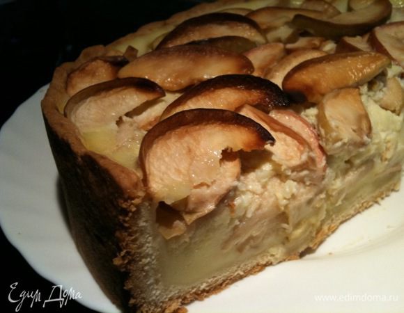 Готовому пирогу дать отдохнуть в форме около 15-20 минут. Пирог вкусен и в теплом и холодном виде. Приятного аппетита!