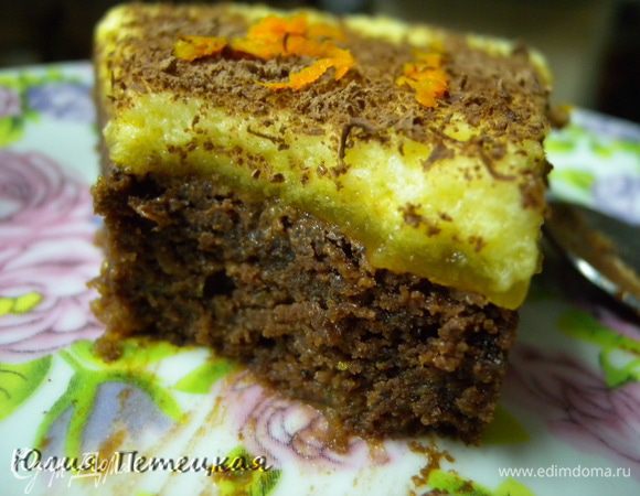 Еще хочу поделиться чем можно заменить яйцо (Это много кому известно, но может кто-то и не знает или не пробовал). Впервые услышала такие варианты от Юрия (пользователя нашего сайта. Только что просмотрела его рецепты, но не смогла найти где он это писал. Или может он в посте писал. Так вот: 1 яйцо = 2 ст. л. молока + 1/2 ст.л. лимонного сока + 1/2 ст.л. соды; 

1 яйцо = 2 ст. л. молока + 1/4 ч.л. пекаpского поpошка (не пост). 

1 яйцо = 2 ст. л. воды + 1 ст л растительного масла + 2 ч л пекарского порошка; 

1 яйцо = 2 ст л воды + 2 ч л пекарского порошка; 

1 яйцо = 2 ст л кукурузного или картофельного крахмала; 

1 яйцо = 1 ст л сухого молока + 1 ст л кукурузного крахмала + 2 ст л воды (не постный);

Пpи приготовлении сладкой выпечки замена такая: 

1 яйцо = 1 ст.л. кукурузного крахмала + 2 ст.л. воды (мой сегодняшний вариант);

1 яйцо = 1 банан, размятый в пюре; 

1 яйцо = 2-3 ложки соевой муки взбить венчиков с небольшим количеством воды (должна получиться пенка) и влить в тесто.