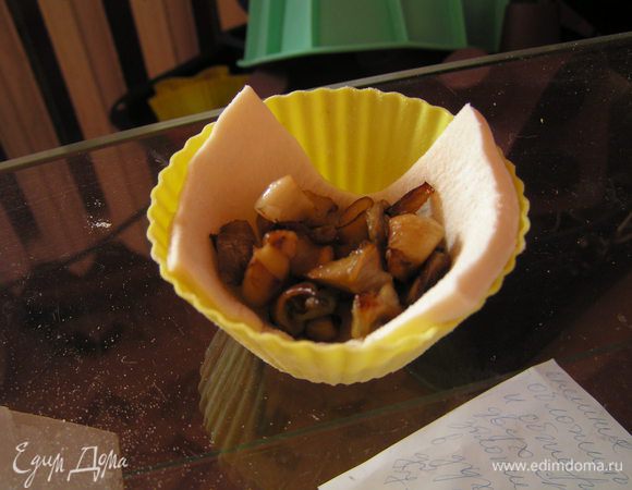 положить грибочков чуть-чуть