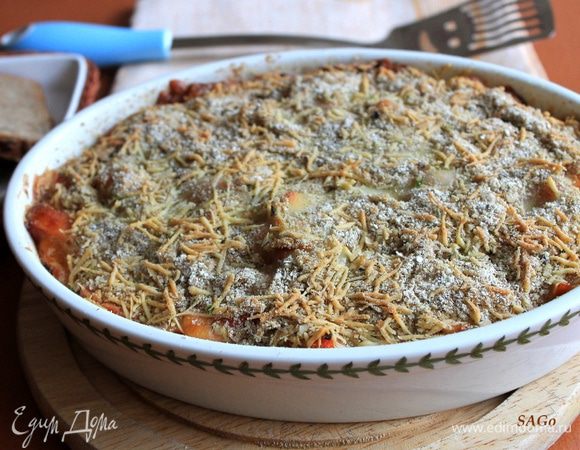 Запекаем овощи в духовке, прогретой до 190-200 гр. 30 мин до румяной корочки. Подаём на листьях салата с цельнозерновым хлебом. Очень хороша эта запеканка в качестве гарнира к рыбе.