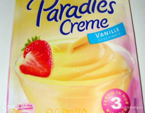 Взбиваем сливки, в конце добавляем порошок "Парадиз-крем" или ванильный сахар, а так же сахар по-вкусу.