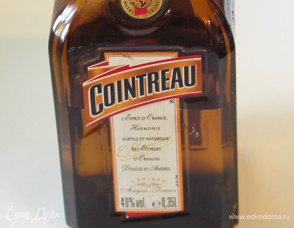 В апельсиновый сок добавить 2ст.л куантро.